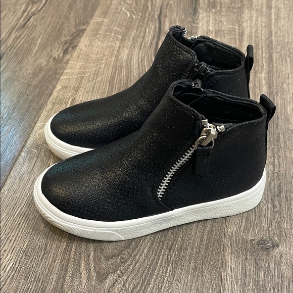 Stylish Black Kids Shoes with Zipper - Picture 1 of 5